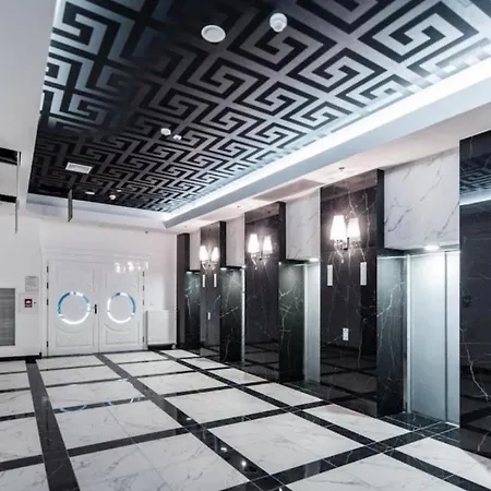 Hanza Tower 23 Pool & Daire *
